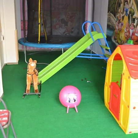 Gabizz Apartman Konstanca